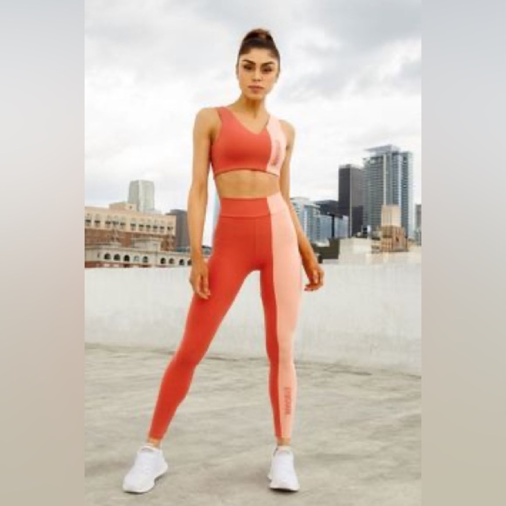 Gymshark Women's Pink/Peach Workout Gym Athletic set Size Small